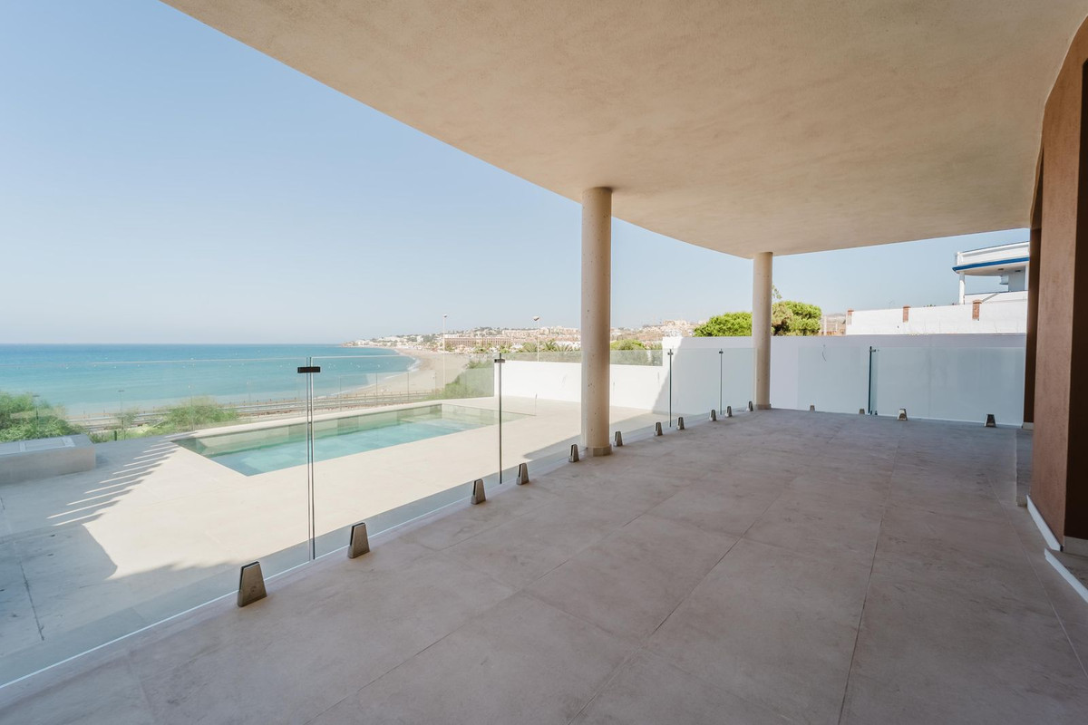 4 bedroom Villas for sale in La Cala de Mijas – R5408257 4 bedroom Villas for sale in La Cala de Mijas – R5408257