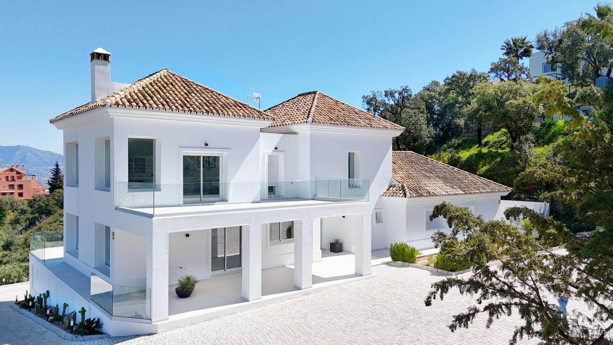 4 bedroom Villas for sale in La Mairena – R5473495 4 bedroom Villas for sale in La Mairena – R5473495
