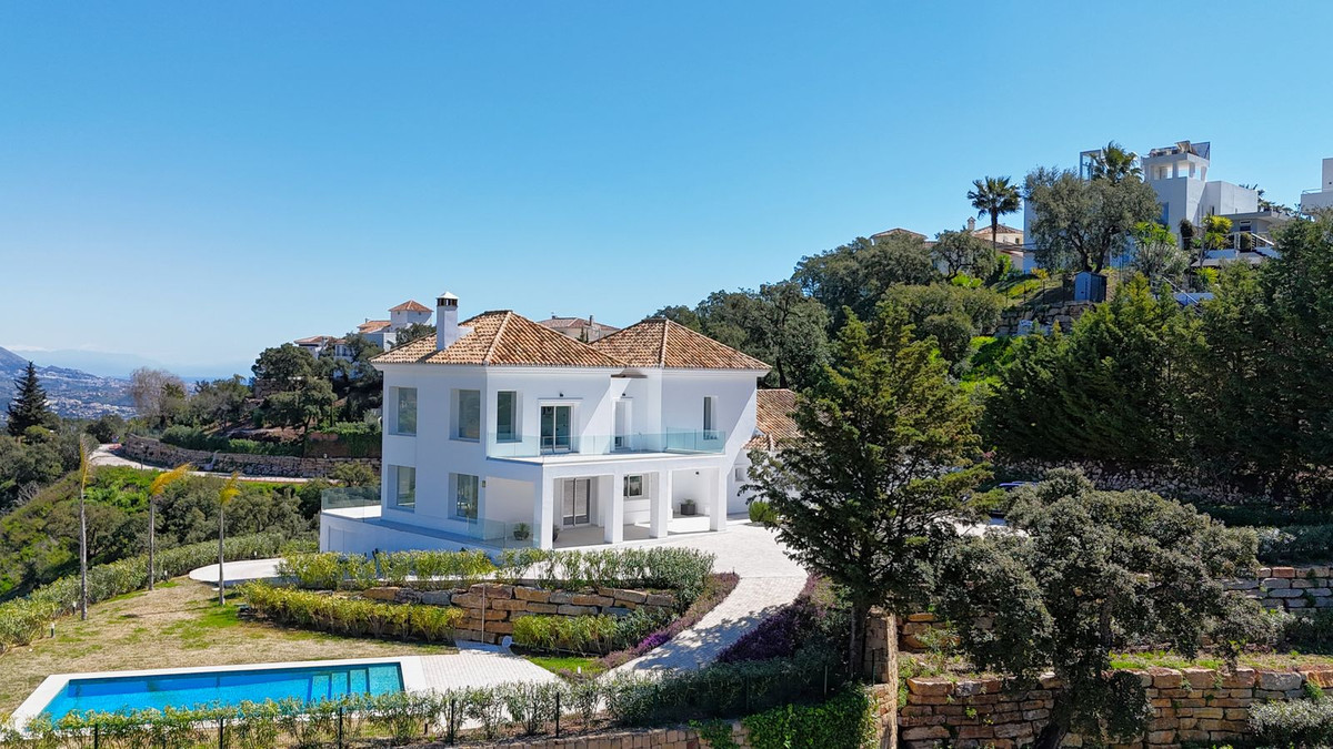 4 bedroom Villas for sale in La Mairena – R5473495 4 bedroom Villas for sale in La Mairena – R5473495