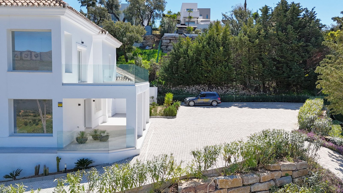 4 bedroom Villas for sale in La Mairena – R5473495 4 bedroom Villas for sale in La Mairena – R5473495