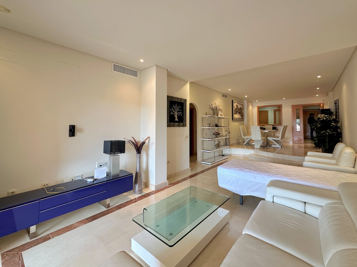 Apartamentos de 2 dormitorios en venta en Puerto Banús – R5357854 Apartamentos de 2 dormitorios en venta en Puerto Banús – R5357854