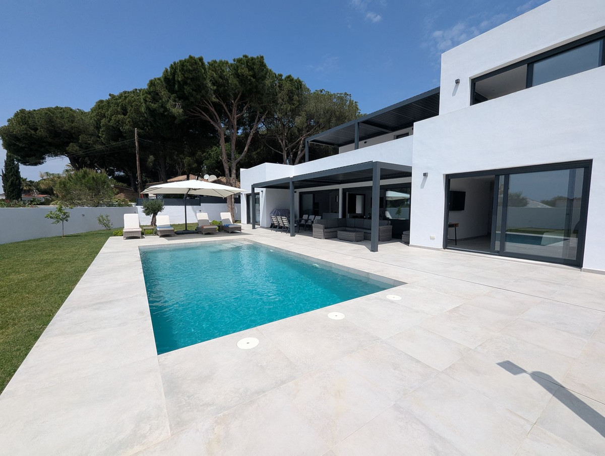 3 bedroom Villas for sale in Cabopino – R5407996 3 bedroom Villas for sale in Cabopino – R5407996