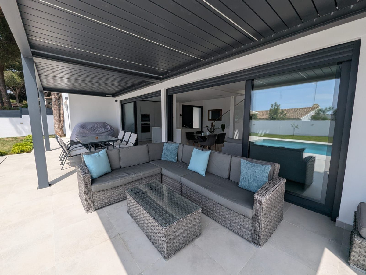 3 bedroom Villas for sale in Cabopino – R5407996 3 bedroom Villas for sale in Cabopino – R5407996