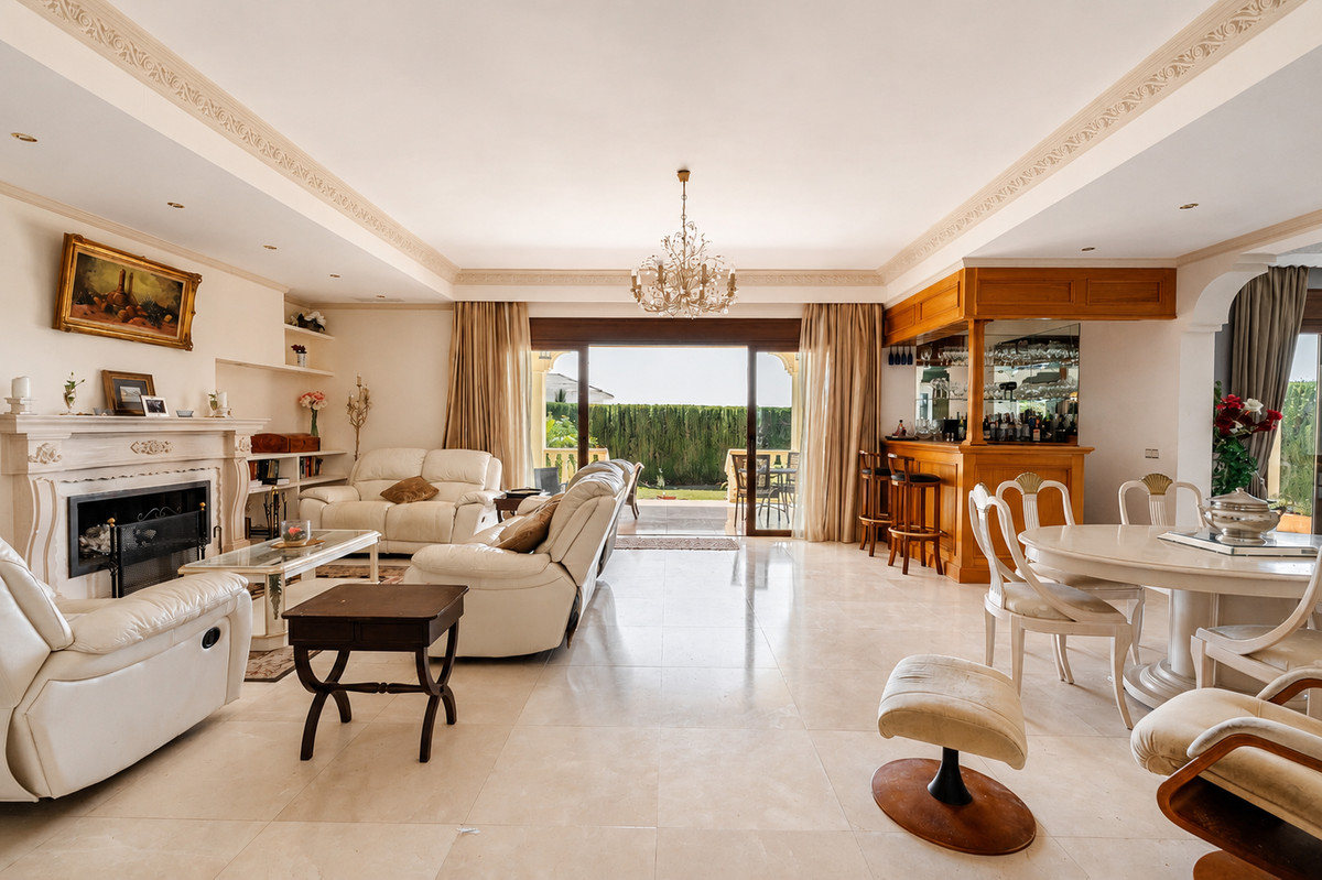 5 bedroom Villas for sale in La Quinta – R5408953 5 bedroom Villas for sale in La Quinta – R5408953
