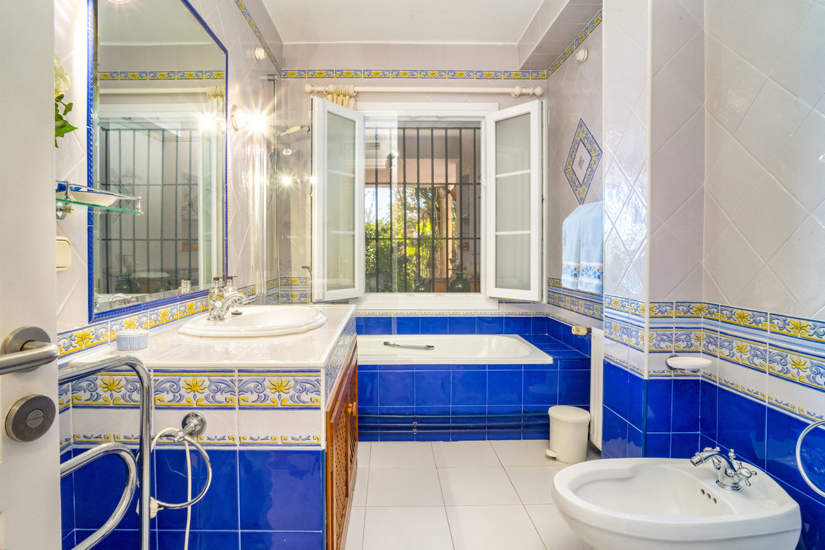 Villas de 4 dormitorios en venta en Guadalmina Alta – R5188384 Villas de 4 dormitorios en venta en Guadalmina Alta – R5188384