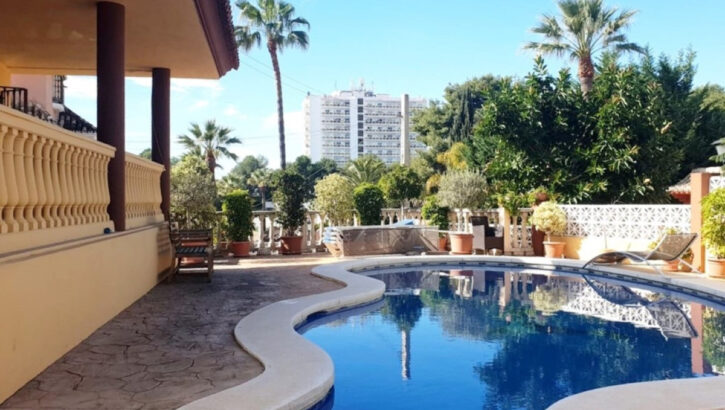 5 bedroom Villas for sale in Nueva Andalucía – R3780094 5 bedroom Villas for sale in Nueva Andalucía – R3780094 in