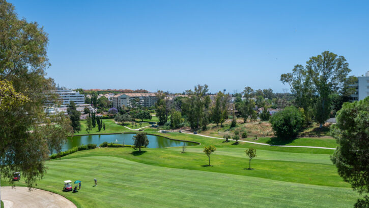 Apartamentos de 4 dormitorios en venta en Guadalmina Alta – R5481061 Apartamentos de 4 dormitorios en venta en Guadalmina Alta – R5481061 en