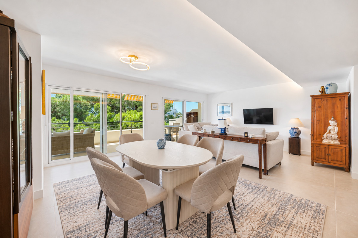 Apartamentos de 4 dormitorios en venta en Guadalmina Alta – R5481061 Apartamentos de 4 dormitorios en venta en Guadalmina Alta – R5481061