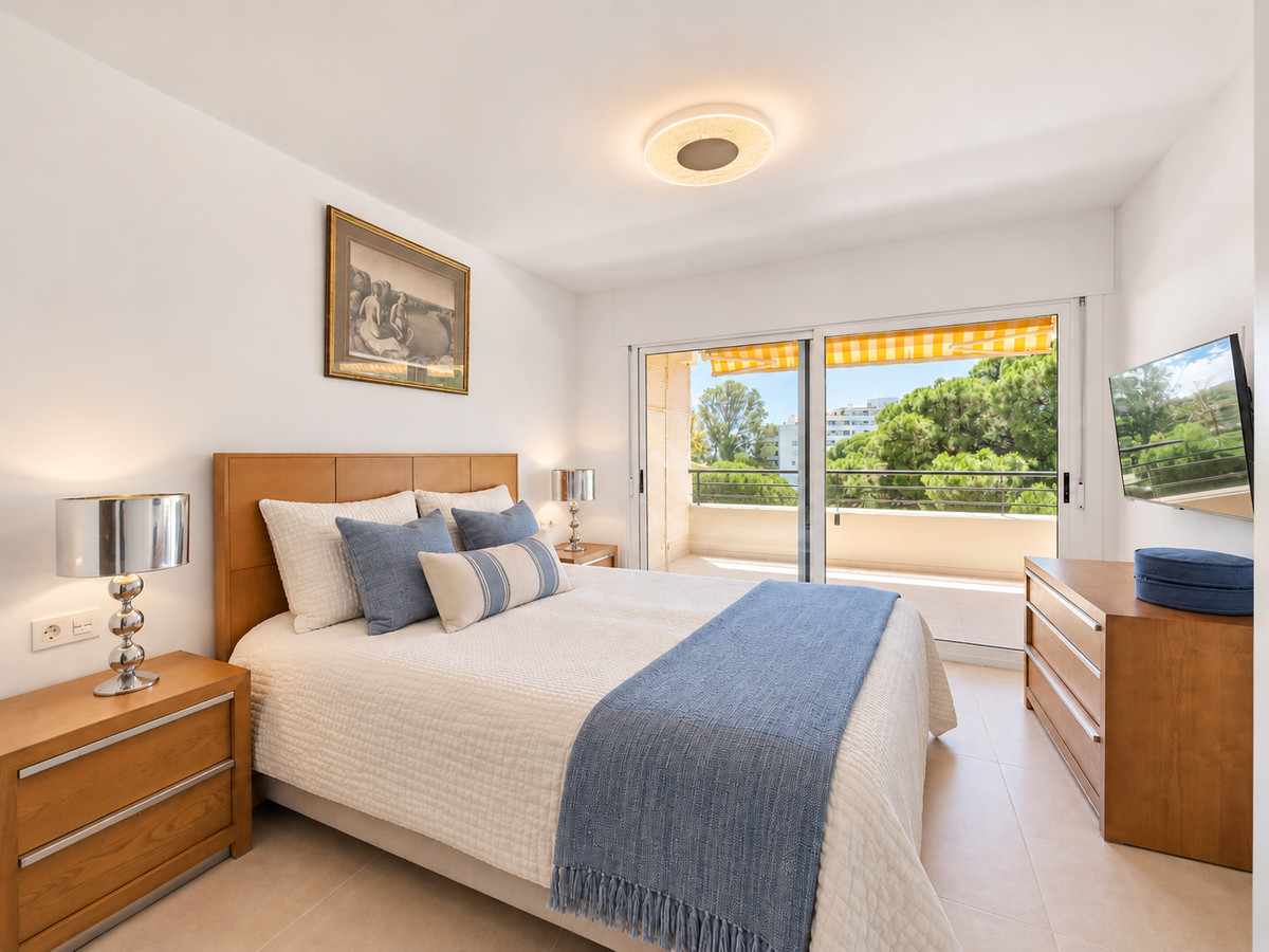 Apartamentos de 4 dormitorios en venta en Guadalmina Alta – R5481061 Apartamentos de 4 dormitorios en venta en Guadalmina Alta – R5481061