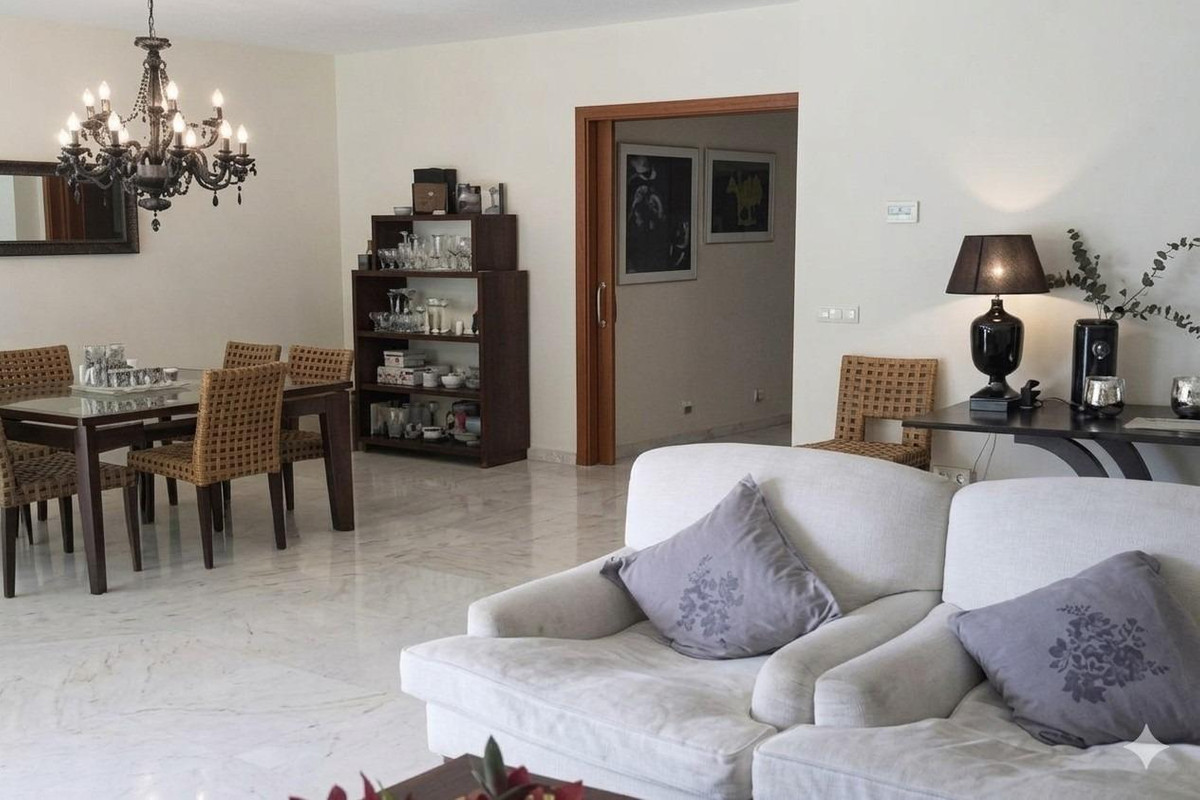 Aticos de 4 dormitorios en venta en Marbella – R5362378 Aticos de 4 dormitorios en venta en Marbella – R5362378