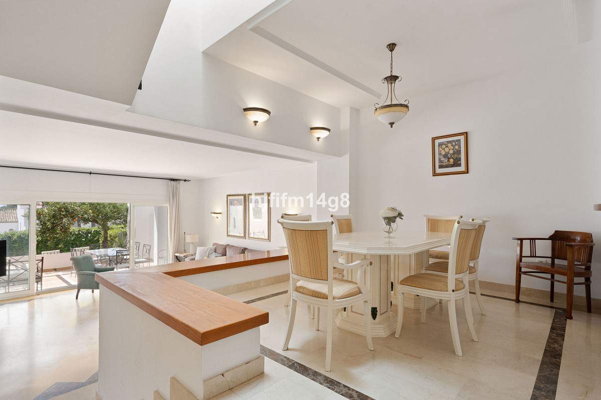3 bedroom Townhouses for sale in Nueva Andalucía – R5394556 3 bedroom Townhouses for sale in Nueva Andalucía – R5394556