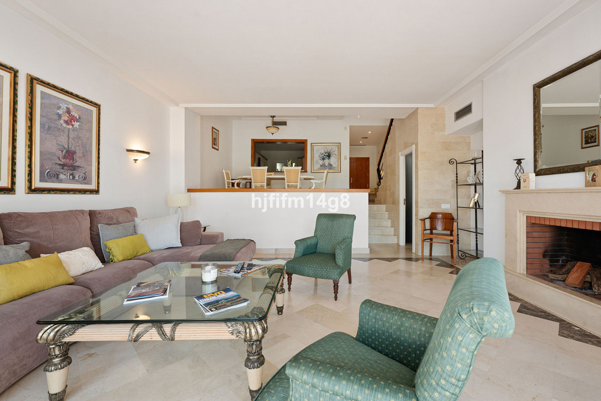 3 bedroom Townhouses for sale in Nueva Andalucía – R5394556 3 bedroom Townhouses for sale in Nueva Andalucía – R5394556