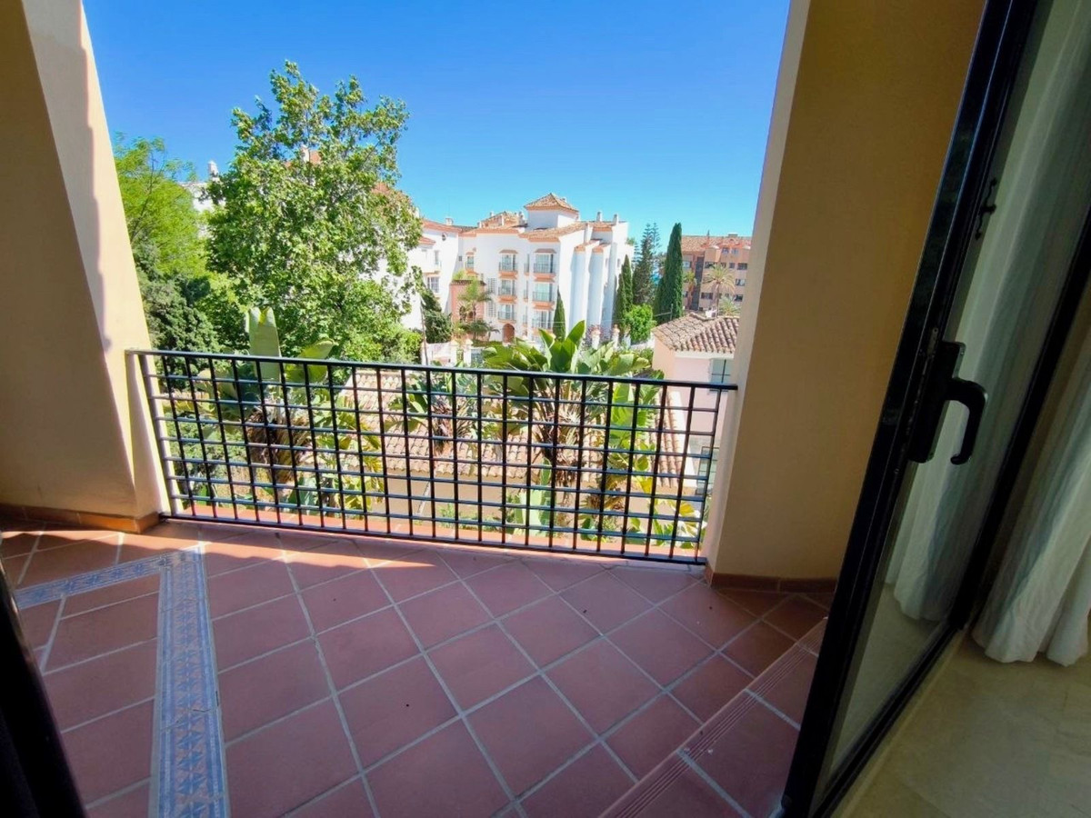 2 bedroom Penthouses for sale in Puerto Banús – R5400007 2 bedroom Penthouses for sale in Puerto Banús – R5400007