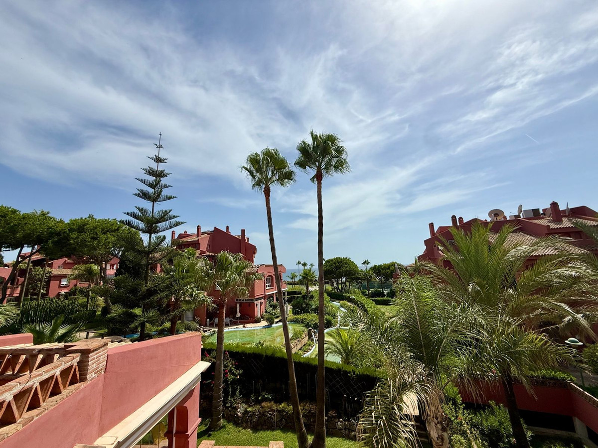 Apartamentos de 4 dormitorios en venta en Elviria – R5478031 Apartamentos de 4 dormitorios en venta en Elviria – R5478031