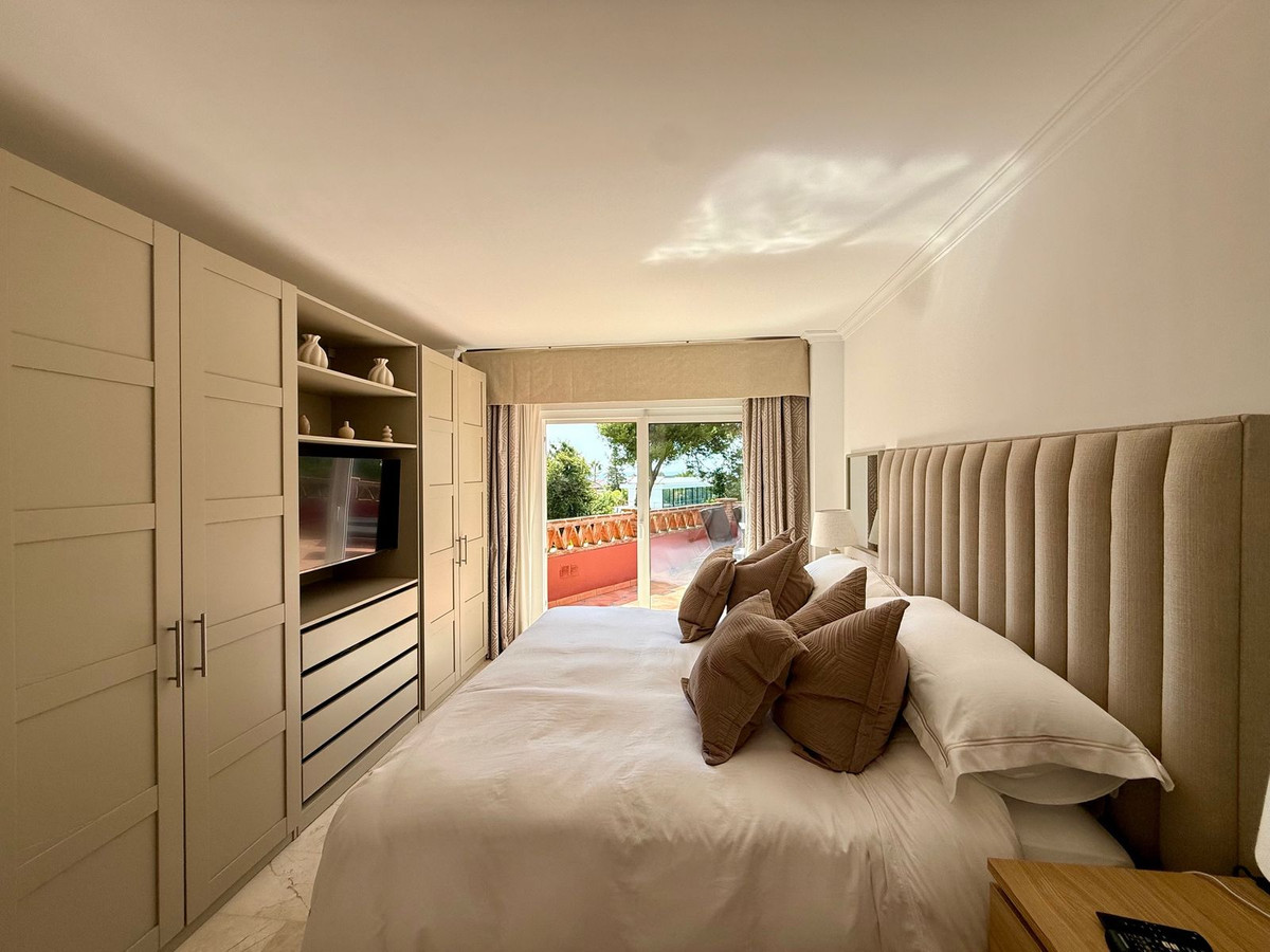 Apartamentos de 4 dormitorios en venta en Elviria – R5478031 Apartamentos de 4 dormitorios en venta en Elviria – R5478031