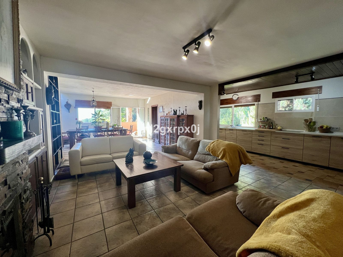 5 bedroom Villas for sale in Marbella – R5316745 5 bedroom Villas for sale in Marbella – R5316745