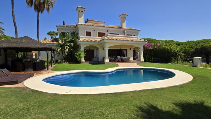 5 bedroom Villas for sale in Calahonda – R5478844 5 bedroom Villas for sale in Calahonda – R5478844 in