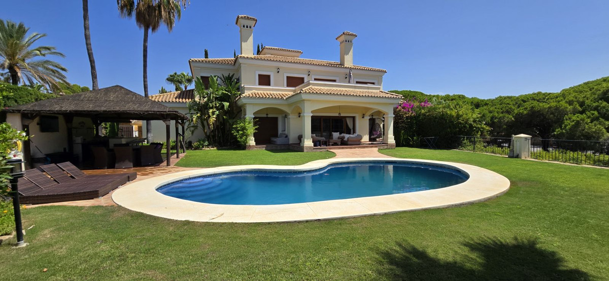 5 bedroom Villas for sale in Calahonda – R5478844 5 bedroom Villas for sale in Calahonda – R5478844