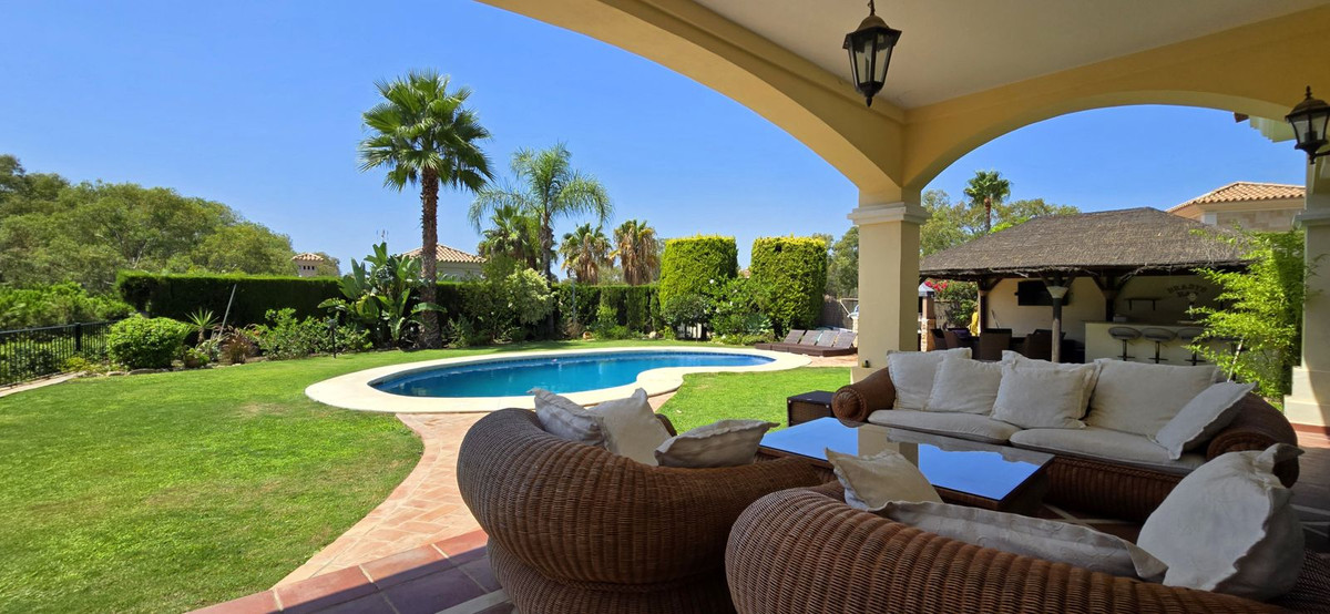 5 bedroom Villas for sale in Calahonda – R5478844 5 bedroom Villas for sale in Calahonda – R5478844