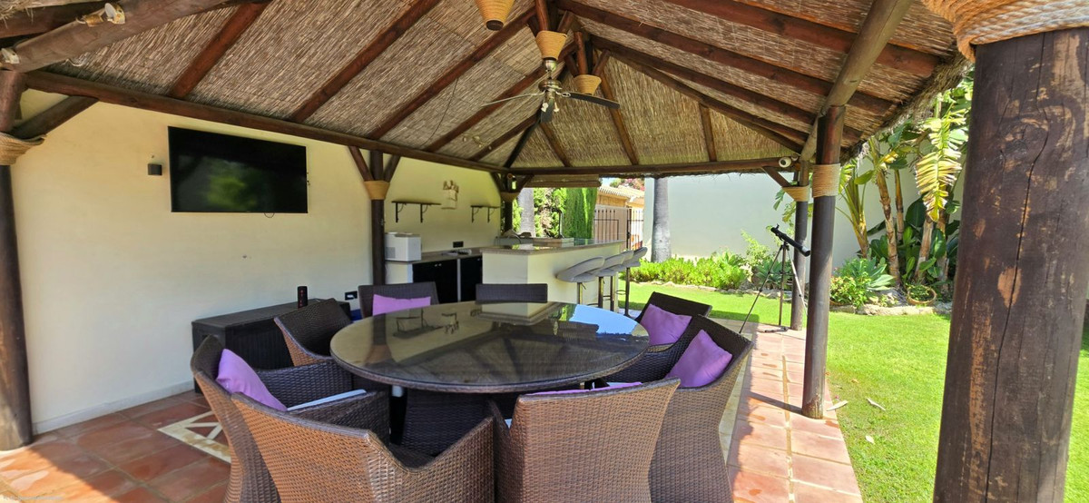 5 bedroom Villas for sale in Calahonda – R5478844 5 bedroom Villas for sale in Calahonda – R5478844