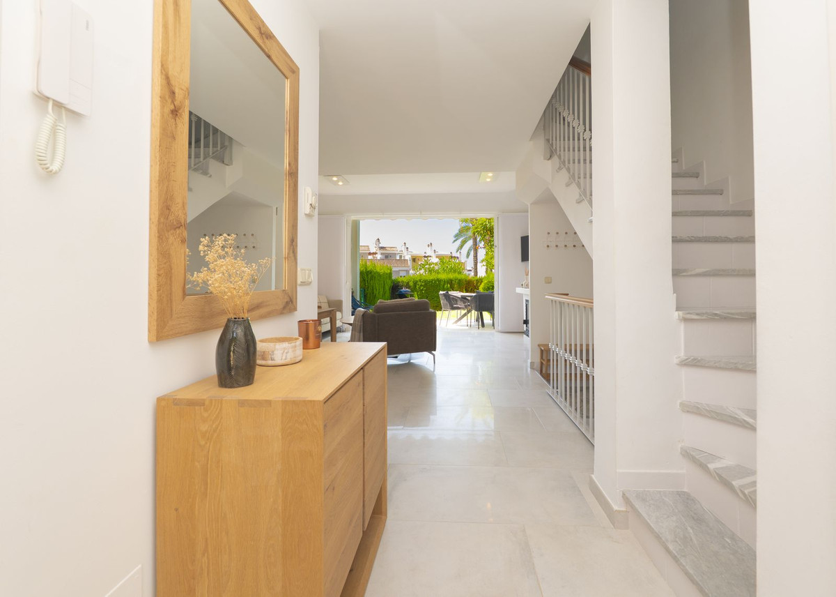 Pareados de 3 dormitorios en venta en Bahía de Marbella – R5439658 Pareados de 3 dormitorios en venta en Bahía de Marbella – R5439658
