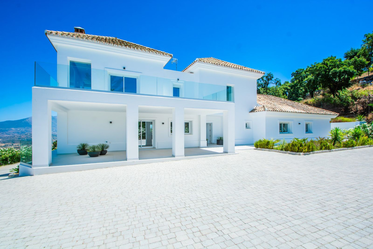 4 bedroom Villas for sale in La Mairena – R5477245 4 bedroom Villas for sale in La Mairena – R5477245