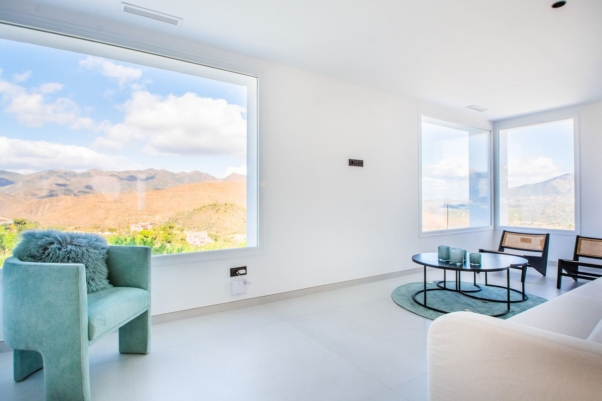 4 bedroom Villas for sale in La Mairena – R5477245 4 bedroom Villas for sale in La Mairena – R5477245