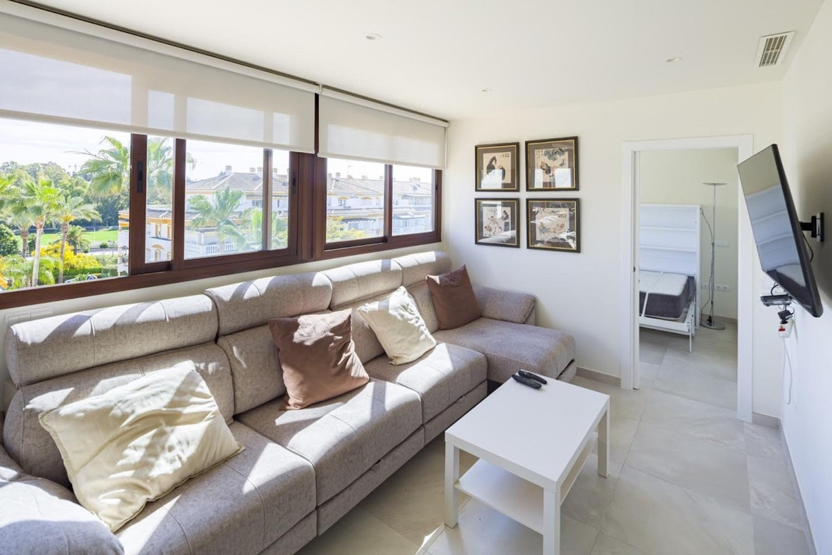 3 bedroom Penthouses for sale in Nueva Andalucía – R5440024 3 bedroom Penthouses for sale in Nueva Andalucía – R5440024