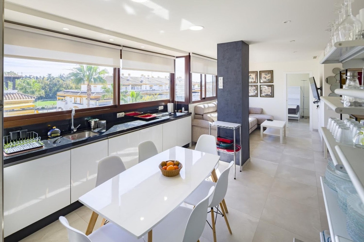 3 bedroom Penthouses for sale in Nueva Andalucía – R5440024 3 bedroom Penthouses for sale in Nueva Andalucía – R5440024