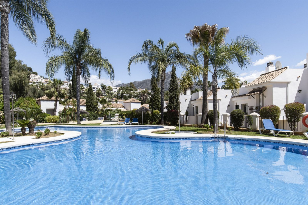 2 bedroom Penthouses for sale in Nueva Andalucía – R5482321 2 bedroom Penthouses for sale in Nueva Andalucía – R5482321