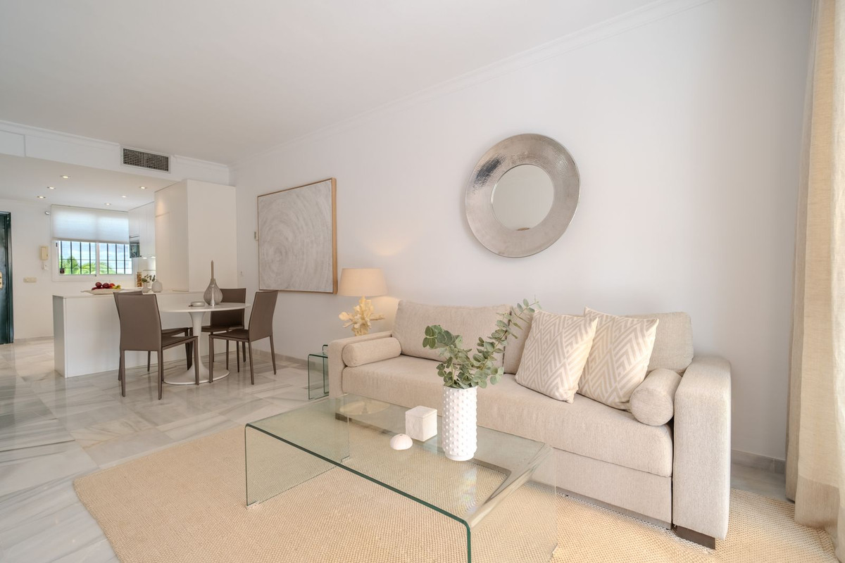 2 bedroom Penthouses for sale in Nueva Andalucía – R5482321 2 bedroom Penthouses for sale in Nueva Andalucía – R5482321