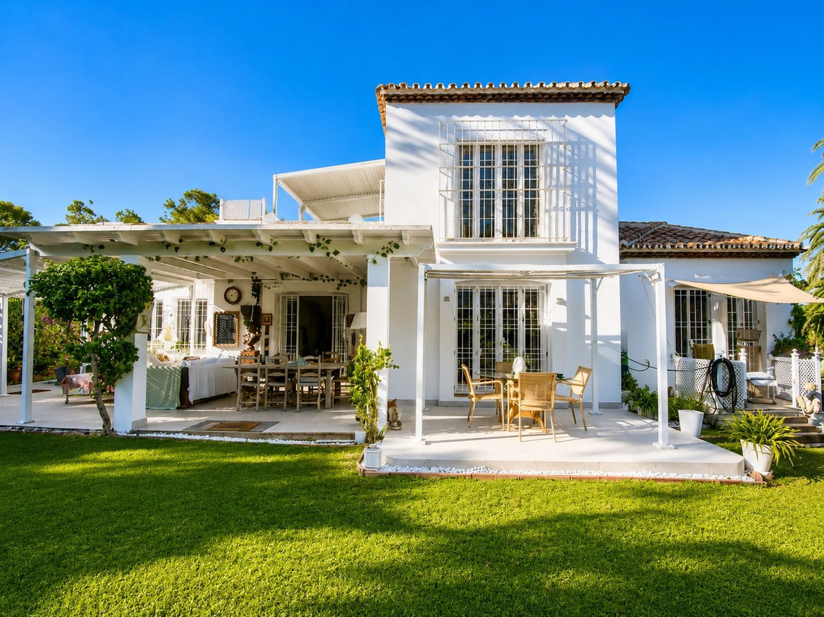 3 bedroom Villas for sale in Nueva Milla de Oro – R4433368 3 bedroom Villas for sale in Nueva Milla de Oro – R4433368