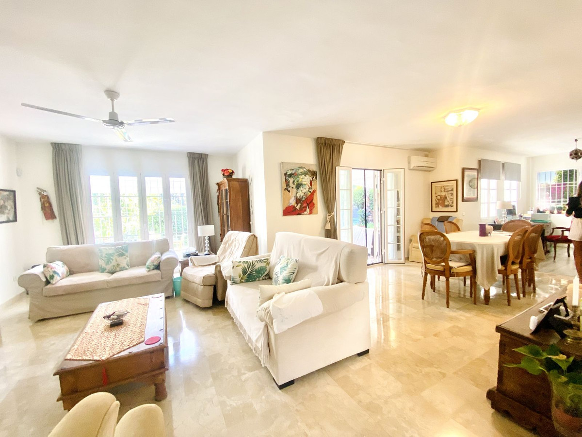 3 bedroom Villas for sale in Nueva Milla de Oro – R4433368 3 bedroom Villas for sale in Nueva Milla de Oro – R4433368