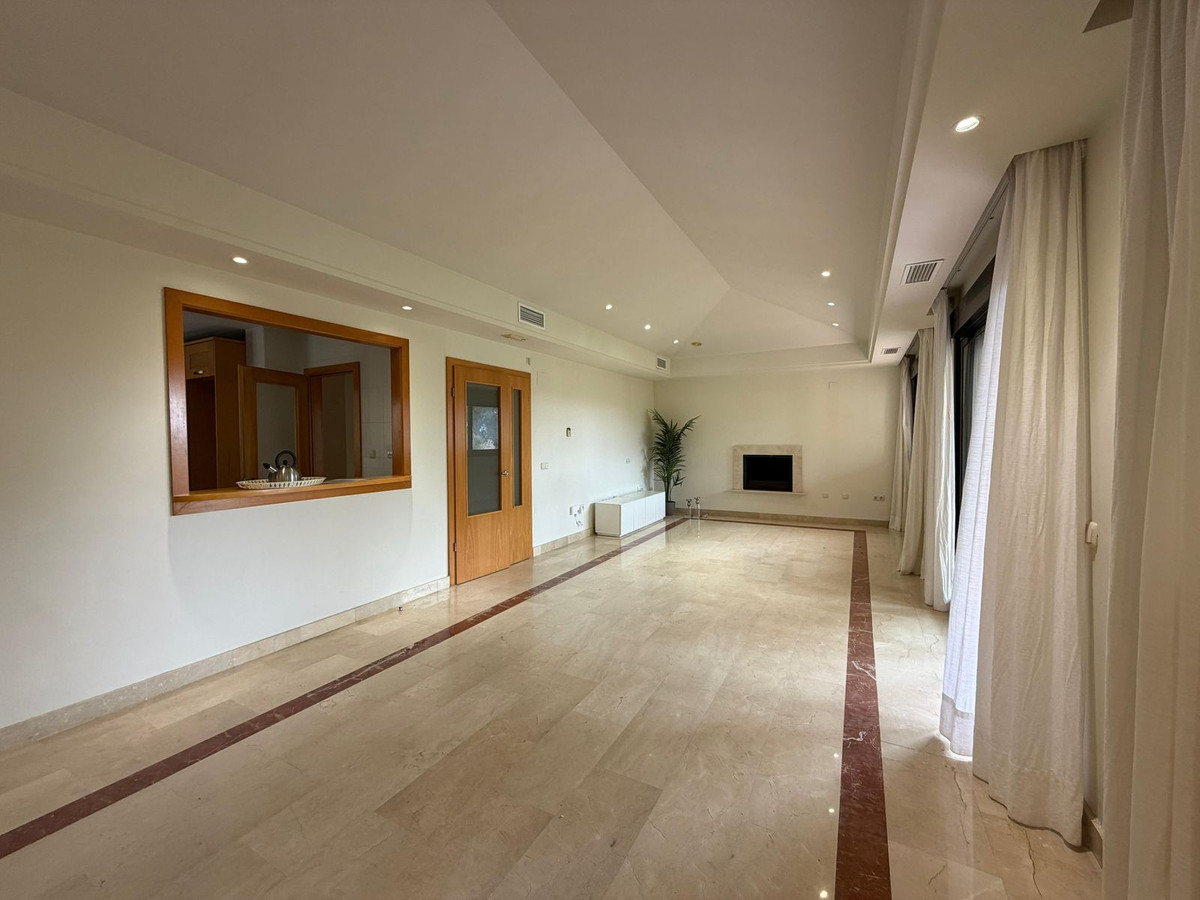 Aticos de 4 dormitorios en venta en Puerto Banús – R5336557 Aticos de 4 dormitorios en venta en Puerto Banús – R5336557