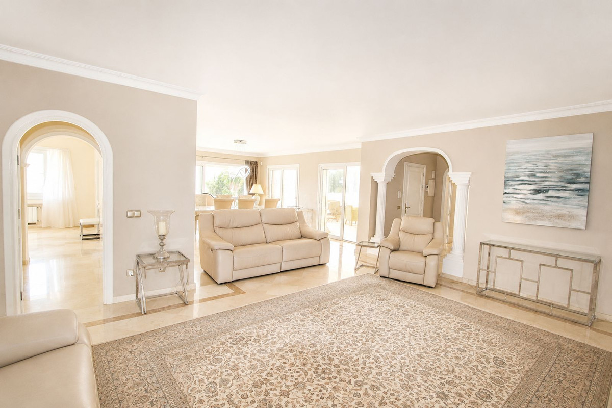 Villas de 4 dormitorios en venta en Elviria – R5475772 Villas de 4 dormitorios en venta en Elviria – R5475772