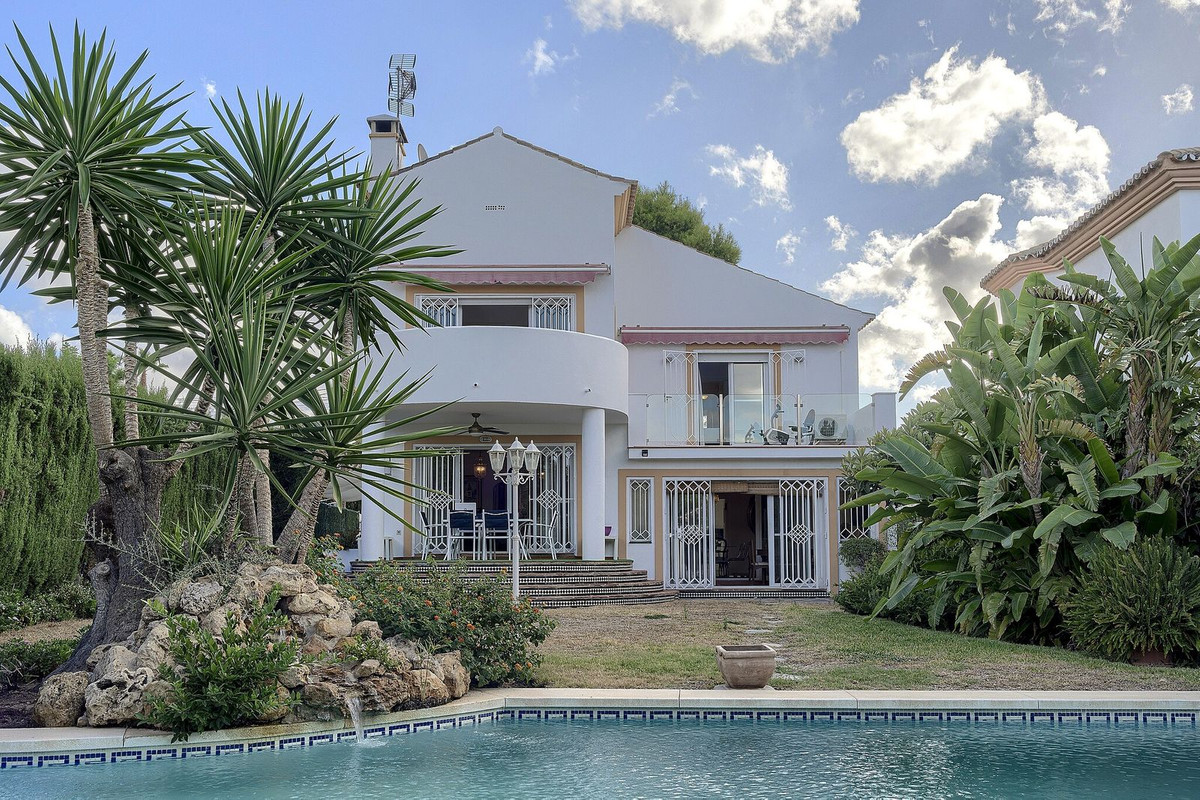5 bedroom Villas for sale in Marbella – R5478139 5 bedroom Villas for sale in Marbella – R5478139
