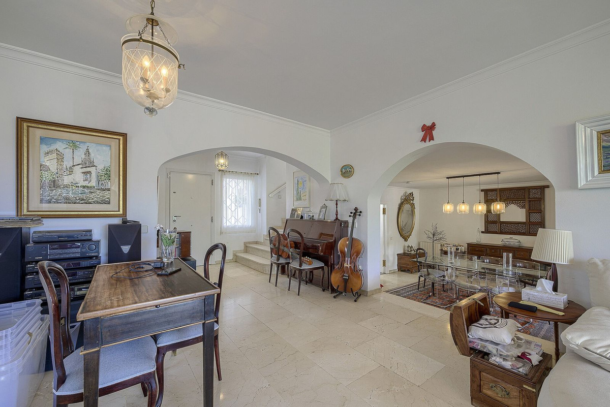 5 bedroom Villas for sale in Marbella – R5478139 5 bedroom Villas for sale in Marbella – R5478139