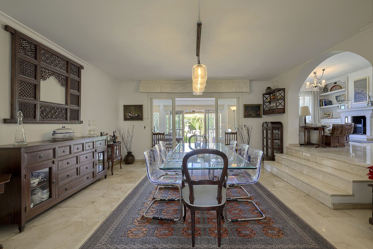 5 bedroom Villas for sale in Marbella – R5478139 5 bedroom Villas for sale in Marbella – R5478139