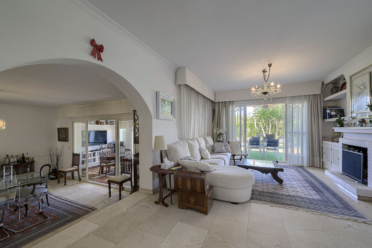 5 bedroom Villas for sale in Marbella – R5478139 5 bedroom Villas for sale in Marbella – R5478139
