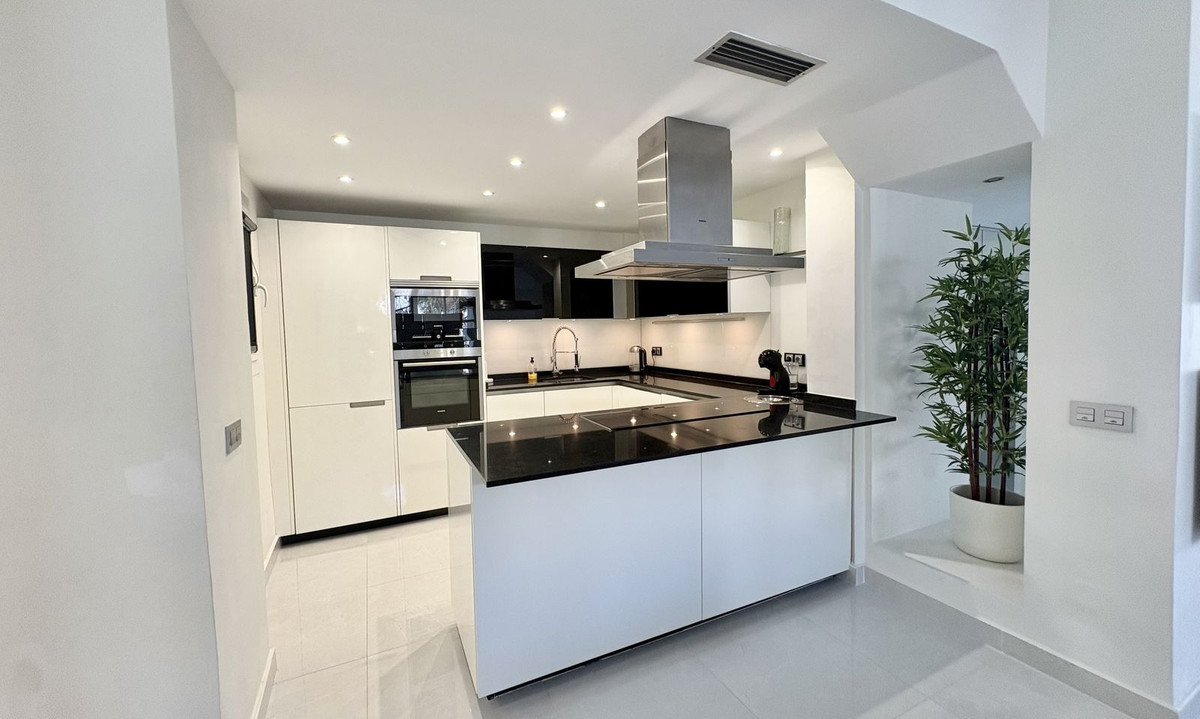 2 bedroom Apartments for sale in Elviria – R5368165 2 bedroom Apartments for sale in Elviria – R5368165
