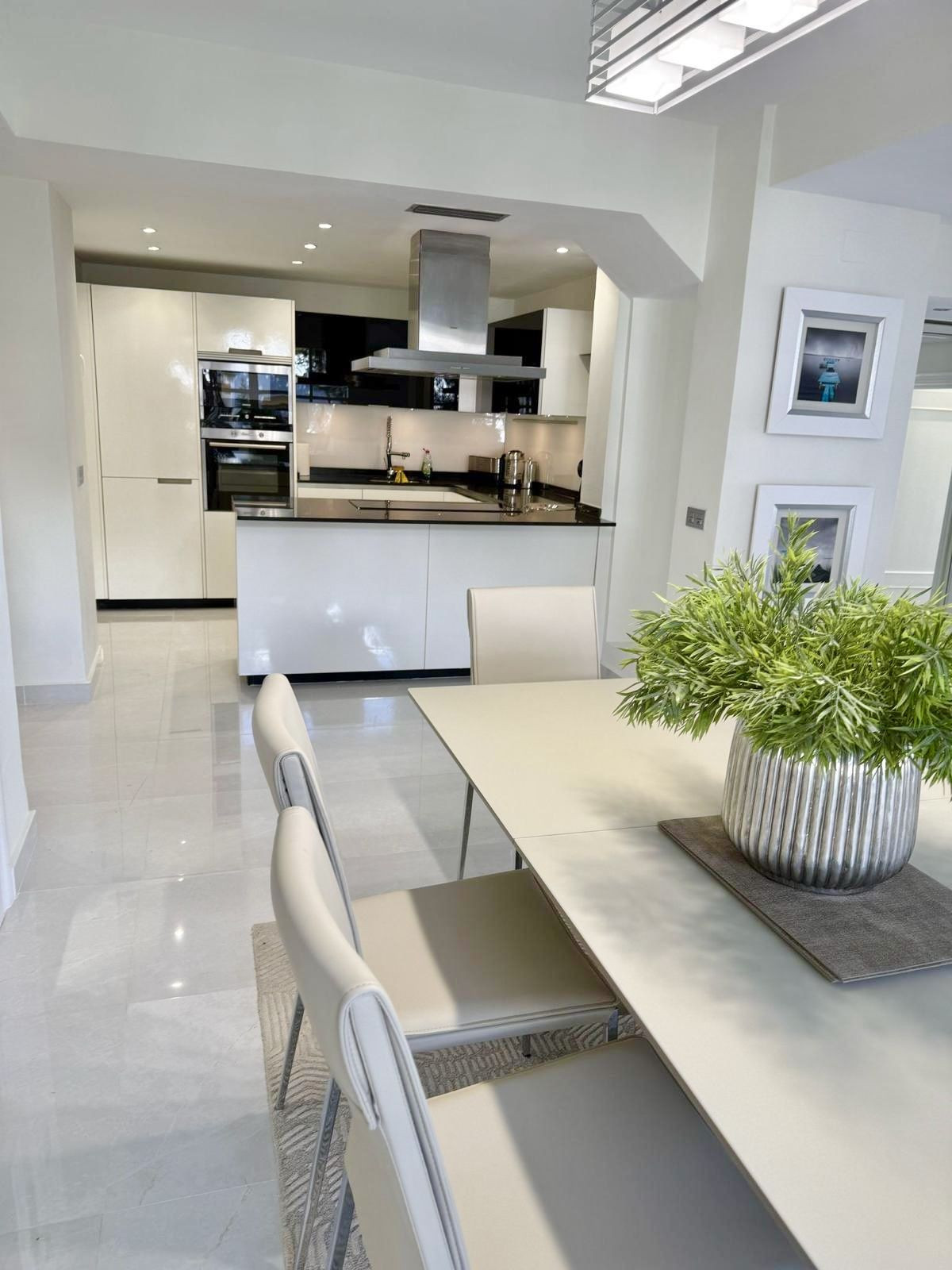 2 bedroom Apartments for sale in Elviria – R5368165 2 bedroom Apartments for sale in Elviria – R5368165