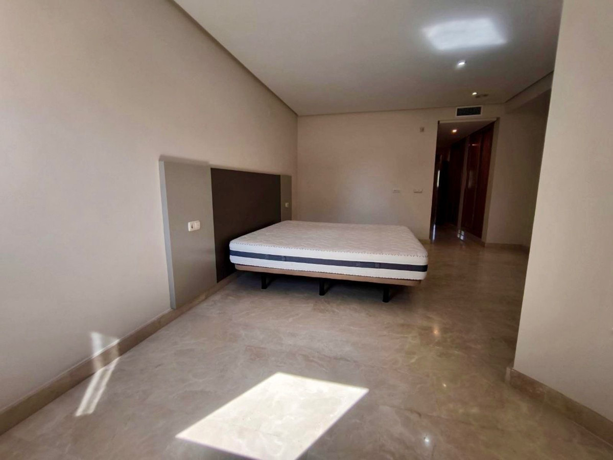 Aticos de 3 dormitorios en venta en Puerto Banús – R5402251 Aticos de 3 dormitorios en venta en Puerto Banús – R5402251