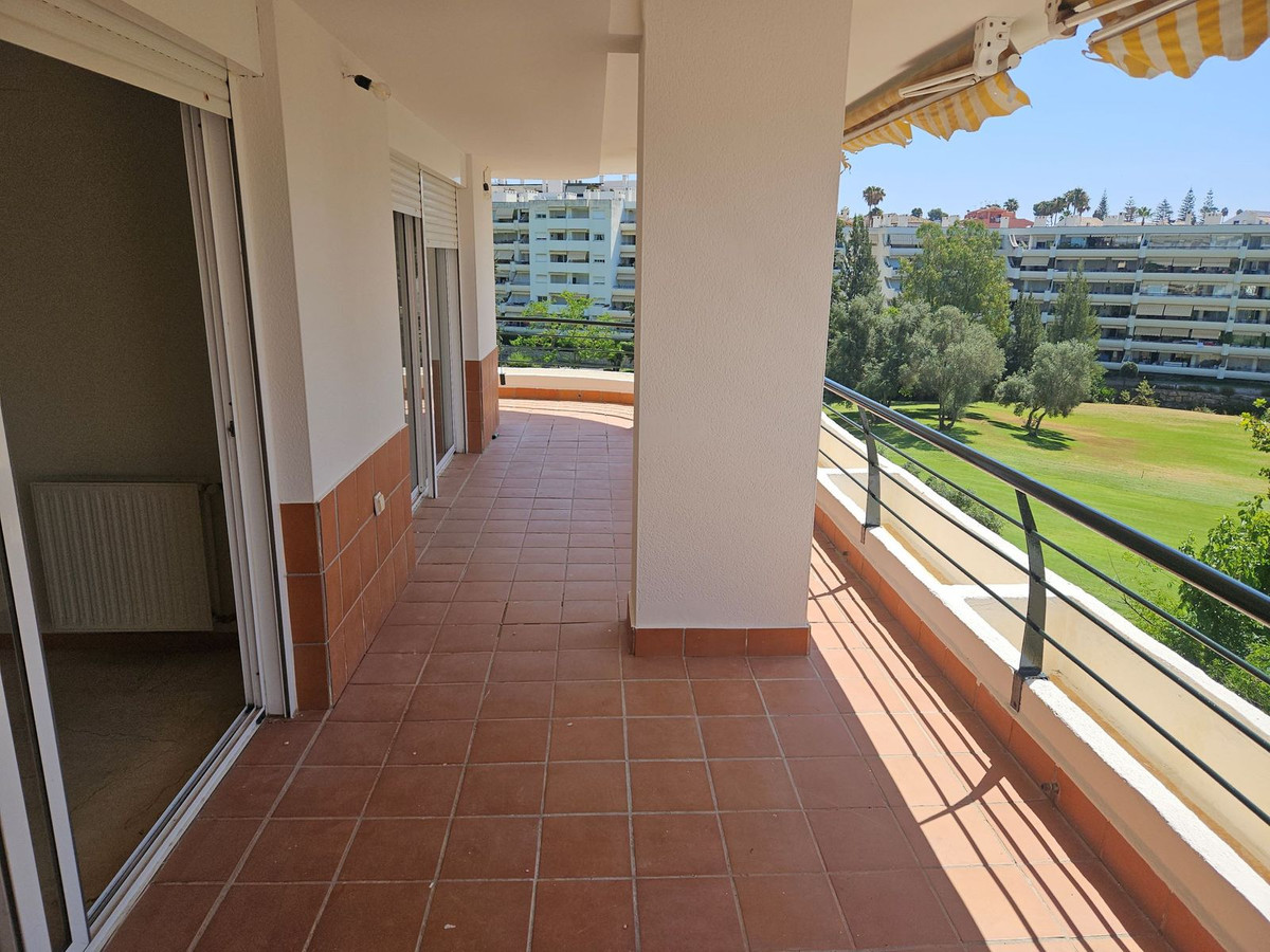 Apartamentos de 3 dormitorios en venta en Guadalmina Alta – R3765832 Apartamentos de 3 dormitorios en venta en Guadalmina Alta – R3765832