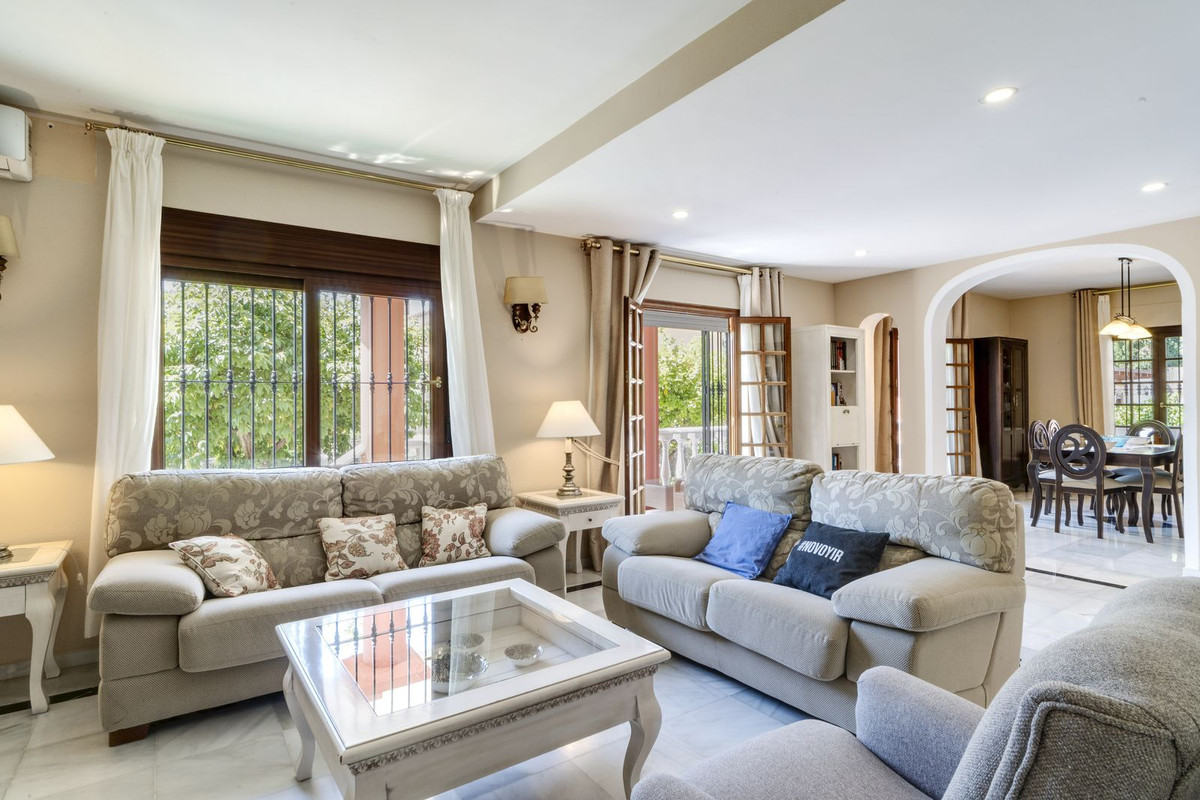 5 bedroom Villas for sale in Marbella – R5481481 5 bedroom Villas for sale in Marbella – R5481481