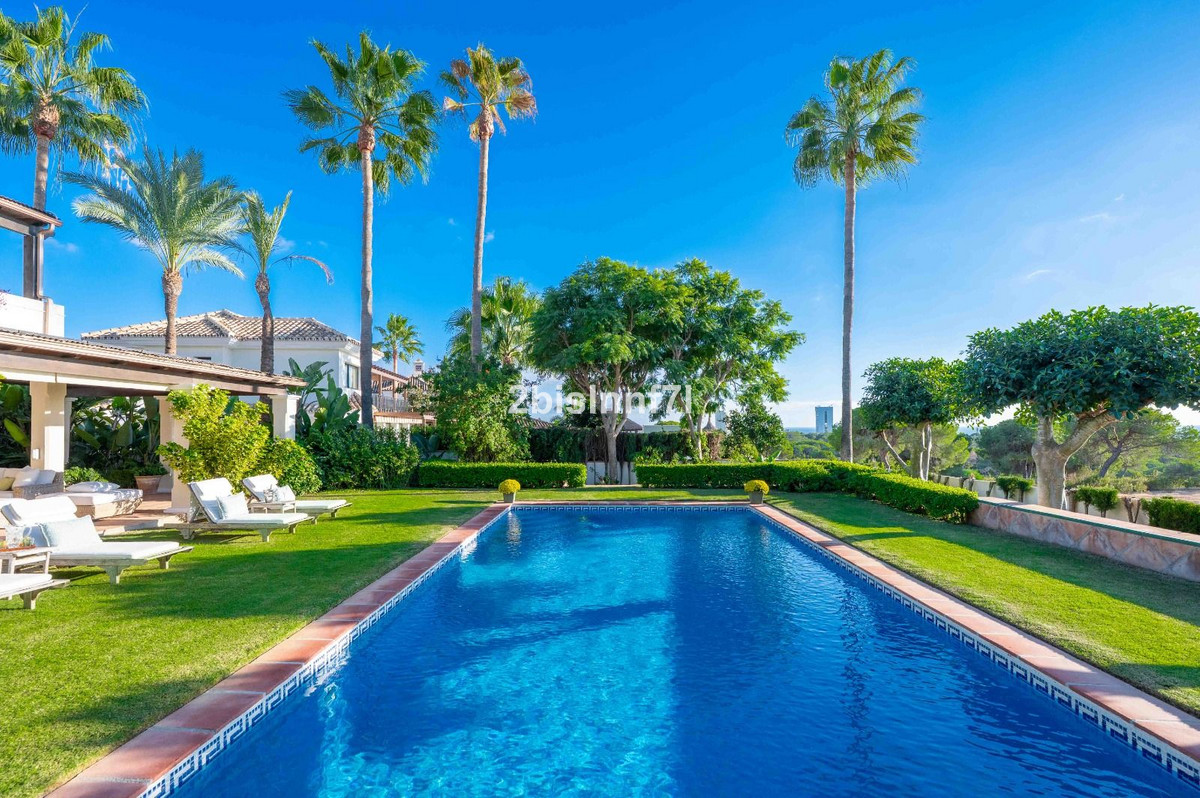 Villas de 4 dormitorios en venta en Elviria – R5220157 Villas de 4 dormitorios en venta en Elviria – R5220157