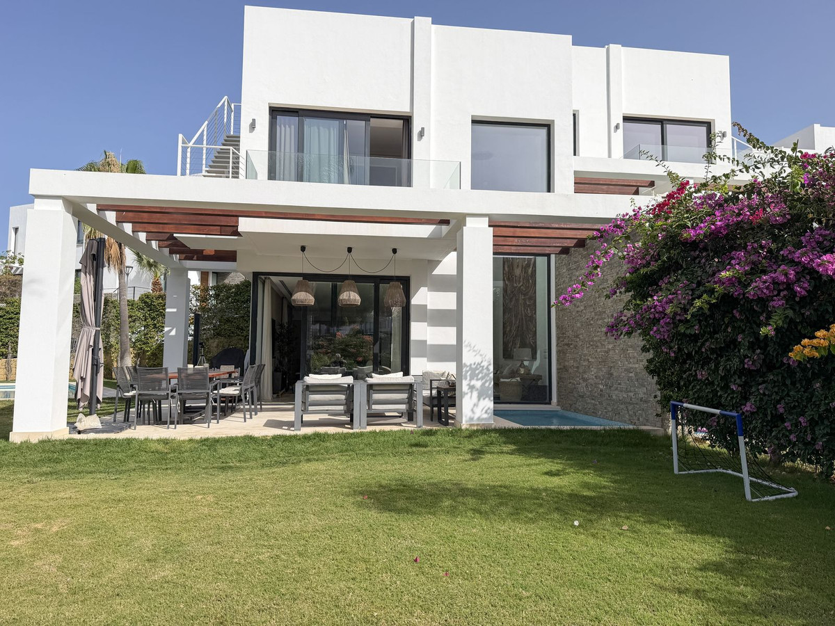 5 bedroom Semi-detached for sale in Calahonda – R5433331 5 bedroom Semi-detached for sale in Calahonda – R5433331