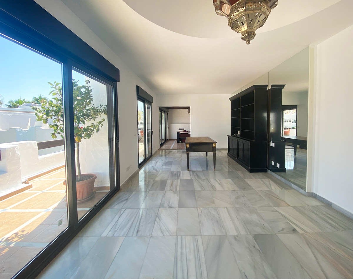 Apartamentos de 3 dormitorios en venta en Puerto Banús – R5364232 Apartamentos de 3 dormitorios en venta en Puerto Banús – R5364232