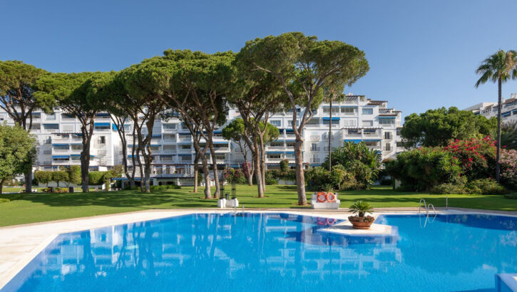 Apartamentos de 2 dormitorios en venta en Puerto Banús – R5427154 Apartamentos de 2 dormitorios en venta en Puerto Banús – R5427154 en