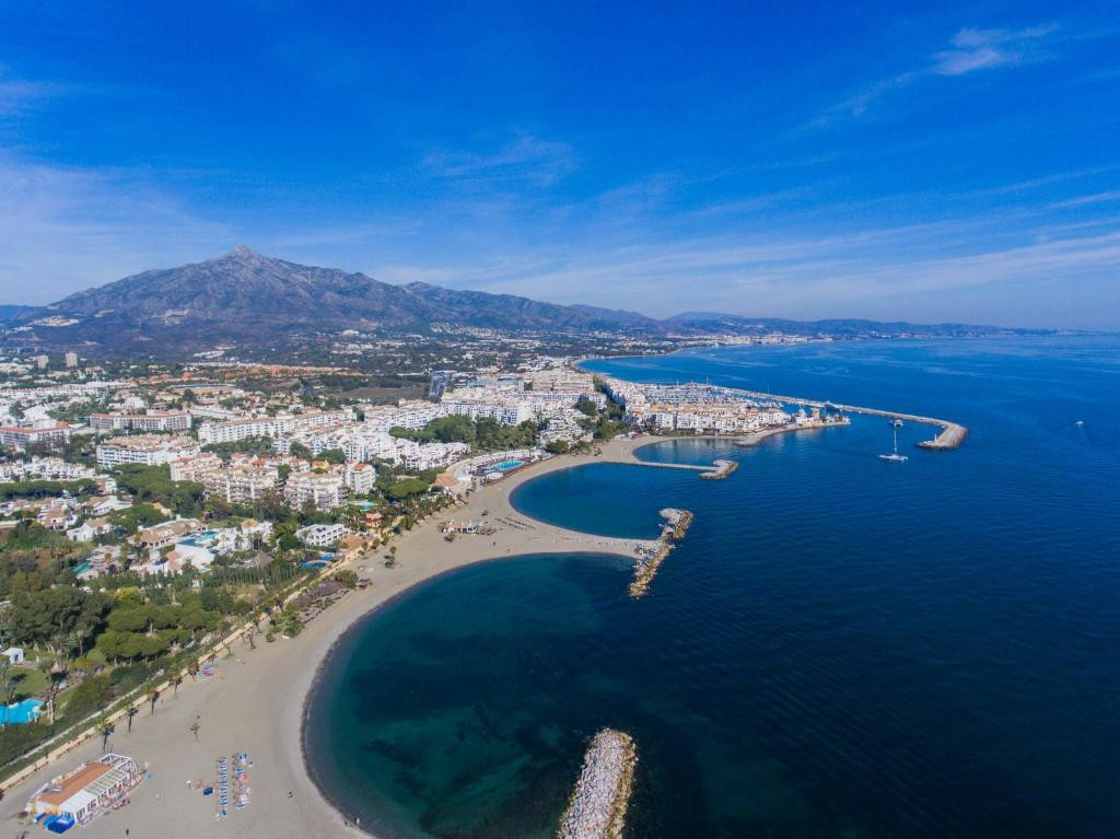 Apartamentos de 2 dormitorios en venta en Puerto Banús – R5475892 Apartamentos de 2 dormitorios en venta en Puerto Banús – R5475892