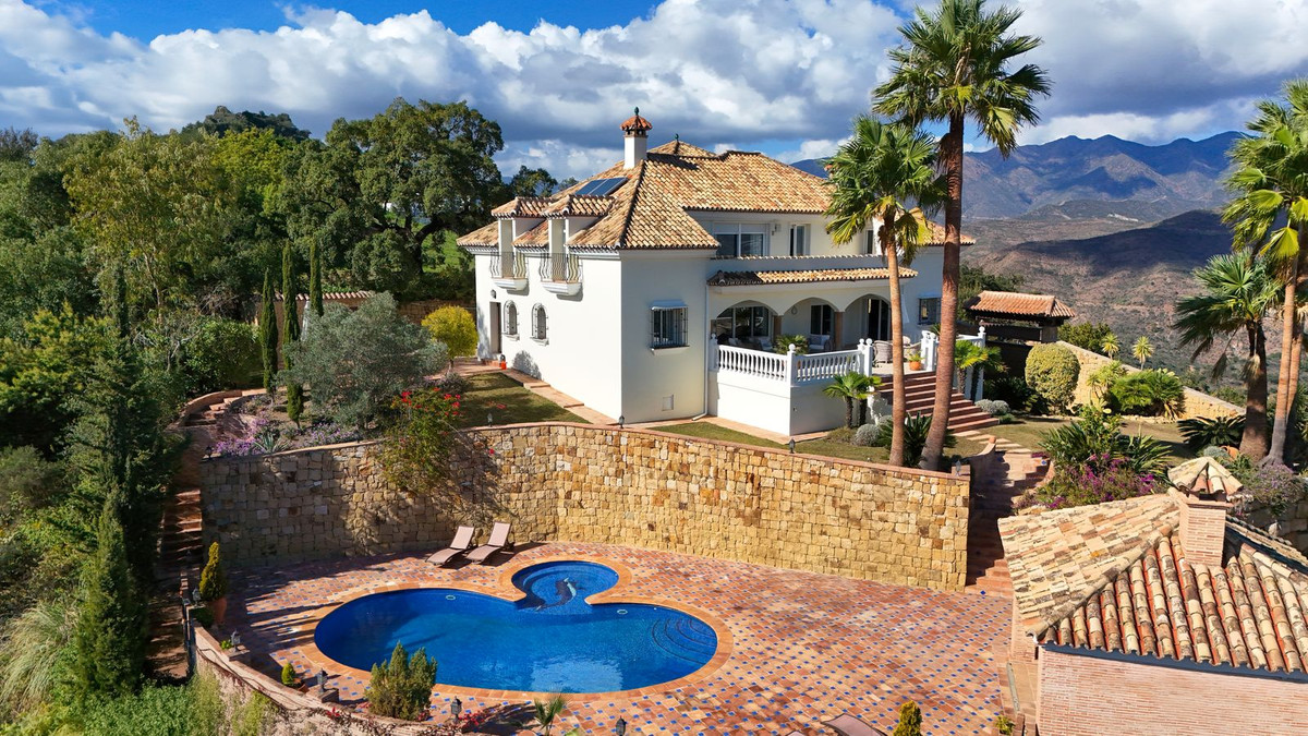 6 bedroom Villas for sale in La Mairena – R4895293 6 bedroom Villas for sale in La Mairena – R4895293